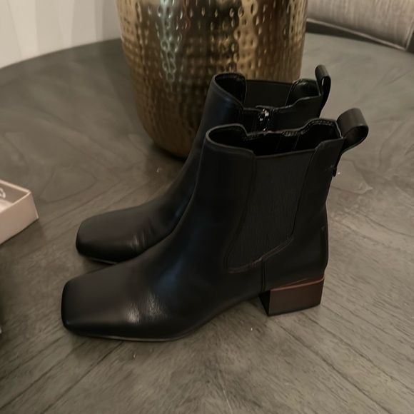 Franco Sarto Waxton Bootie In Black Leather - Picture 6 of 11
